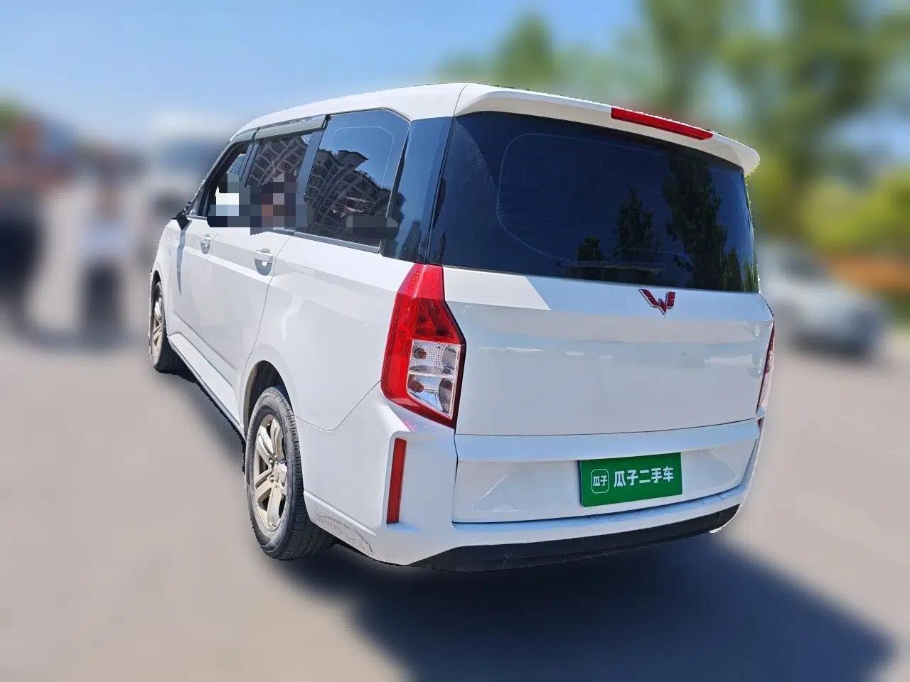Wuling Hongguang PLUS 2019 1.5T Manual Luxury 7-Seater — миниатюра 4
