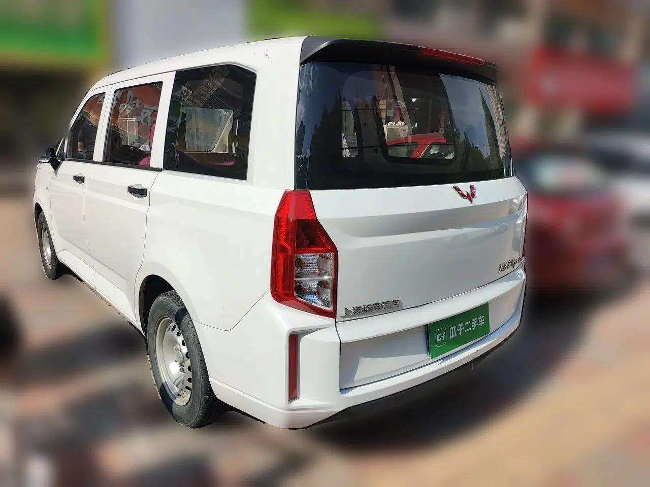 Wuling Hongguang PLUS 2019 1.5T Manual Standard Version 7 Seats — миниатюра 4