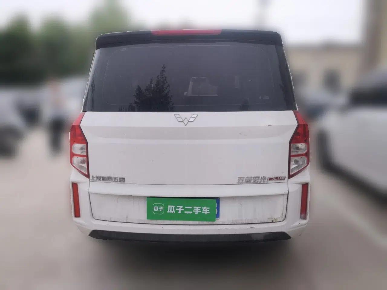 Wuling Hongguang PLUS 2020 1.5L Manual Standard Edition 5 Seats — миниатюра 5