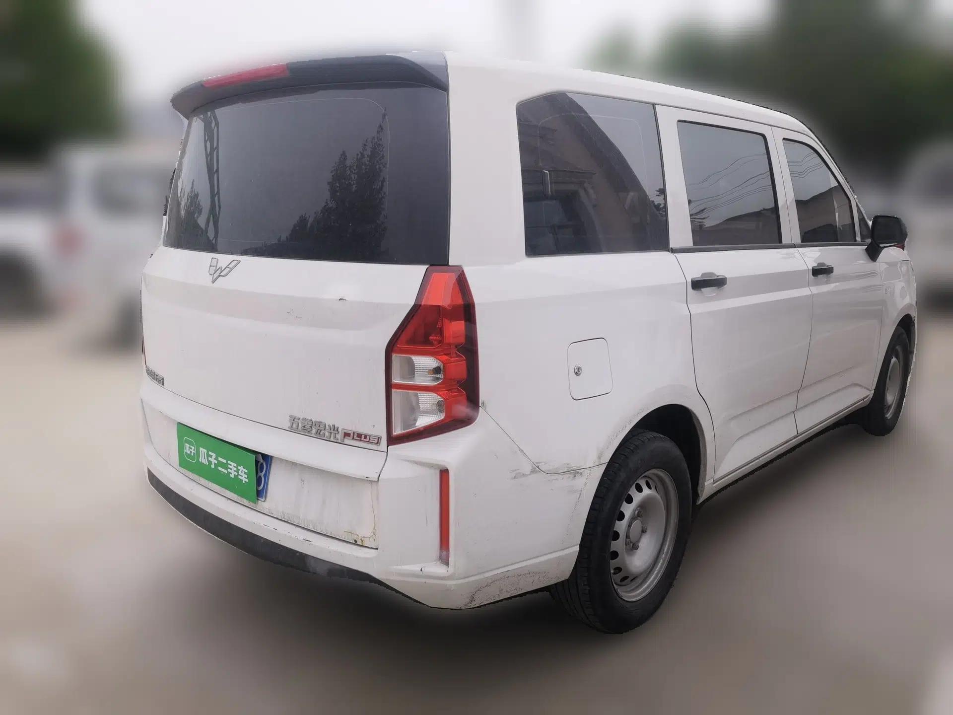 Wuling Hongguang PLUS 2020 1.5L Manual Standard Edition 5 Seats — миниатюра 6