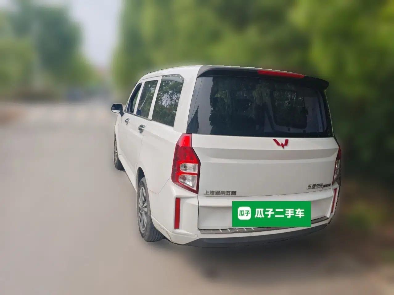 Wuling Hongguang PLUS 2020 1.5L Manual Standard Edition 5 Seats — миниатюра 4