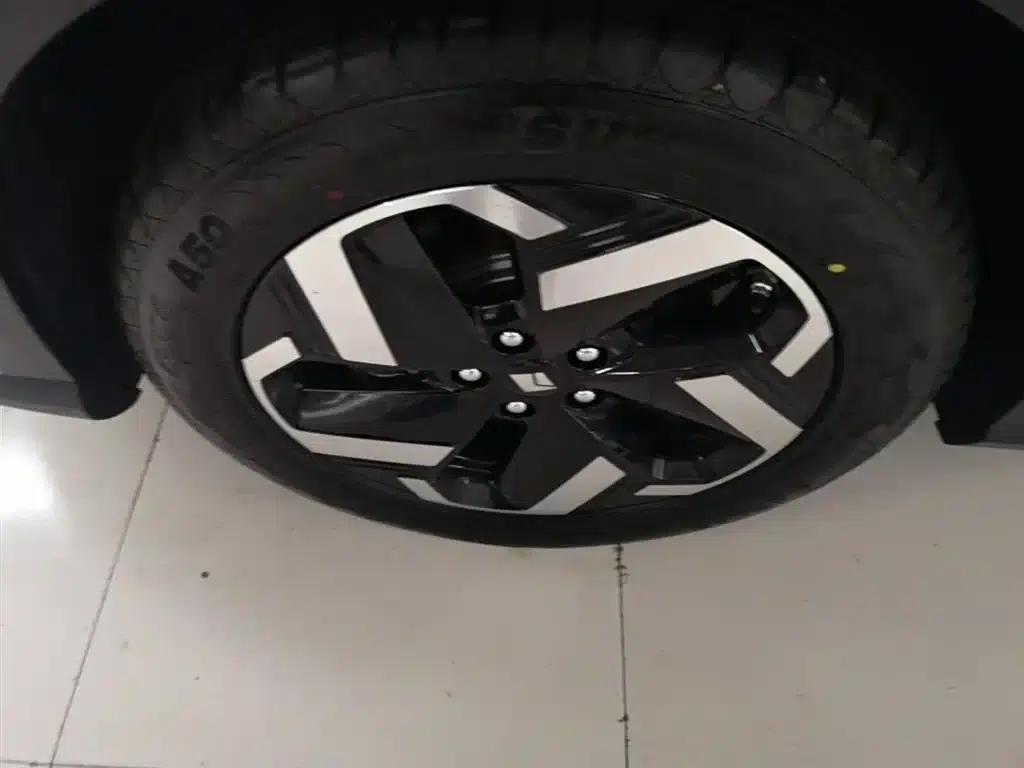 Baojun Yunhai 2026 140km/h Plug-in Hybrid Standard Edition — миниатюра 23
