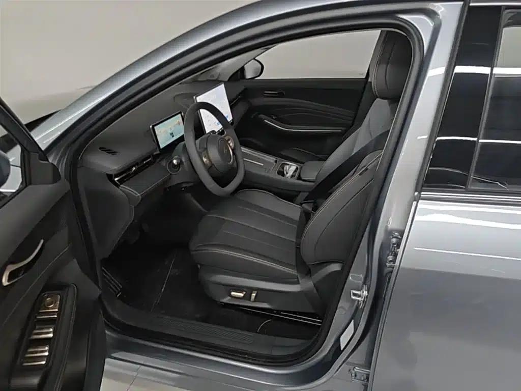 Baojun Yunhai 2026 140km/h Plug-in Hybrid Standard Edition — миниатюра 15