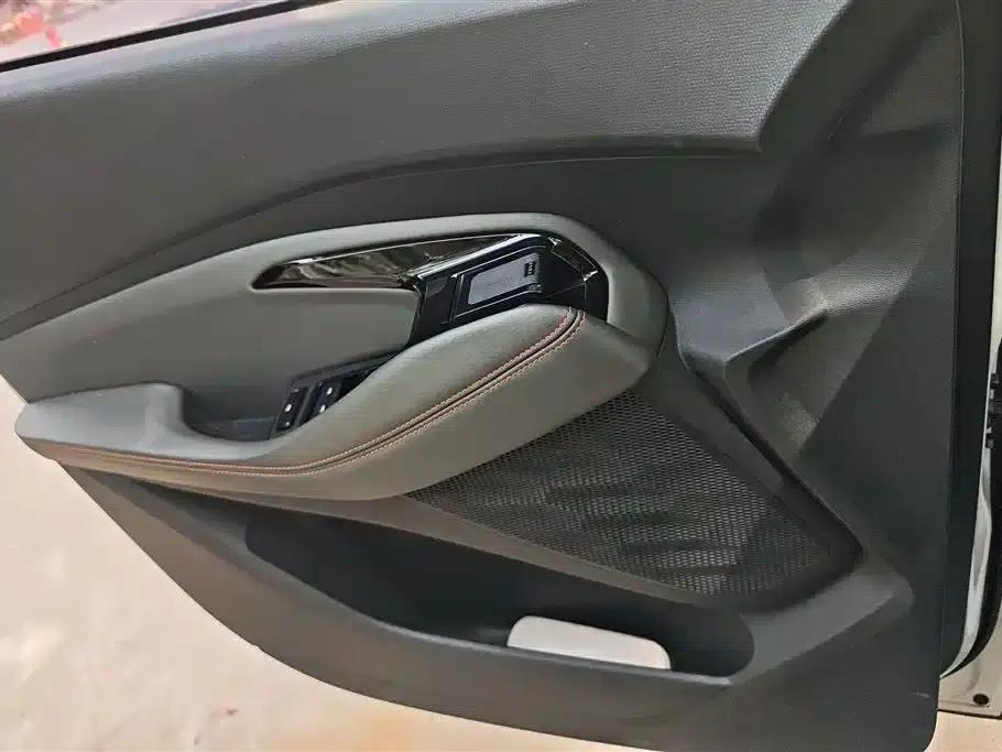 Baojun RS-3 2020 1.5L CVT Smart Luxury Edition — миниатюра 7