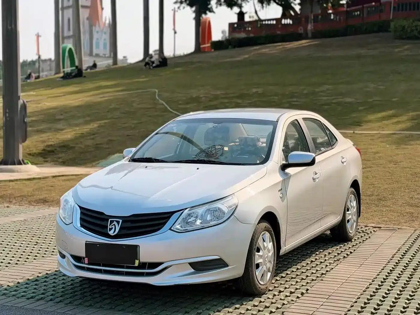 Baojun 630 2013 1.5L Manual Standard Edition — миниатюра 1