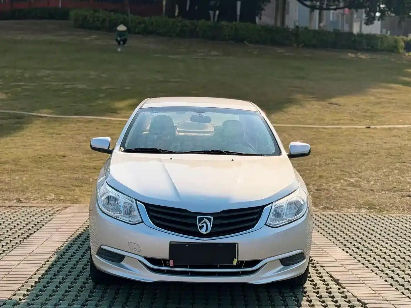 Baojun 630 2013 1.5L Manual Standard Edition — миниатюра 2