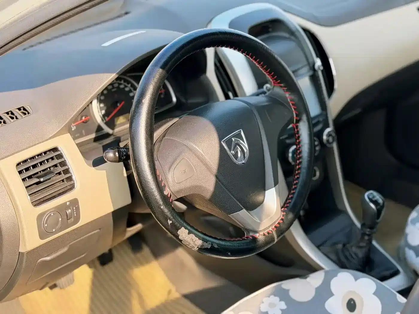 Baojun 630 2013 1.5L Manual Standard Edition — миниатюра 8
