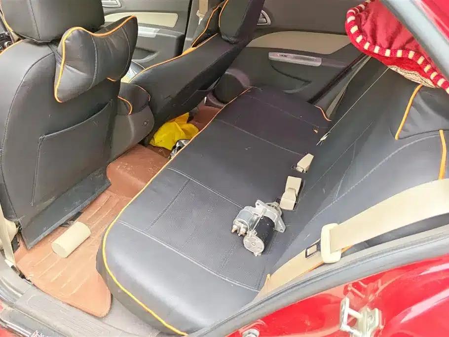 Baojun 630 2013 1.5L Manual Standard Edition — миниатюра 11