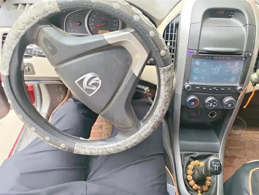 Baojun 630 2013 1.5L Manual Standard Edition — миниатюра 12