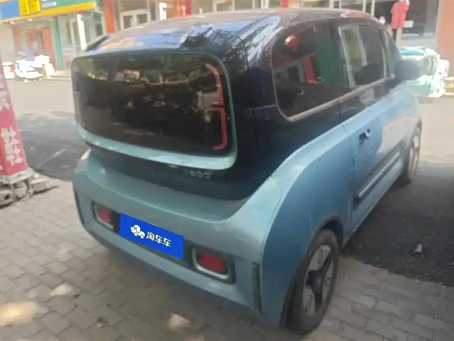 Baojun E300 2020 Plus Interstellar Smart Edition — миниатюра 3