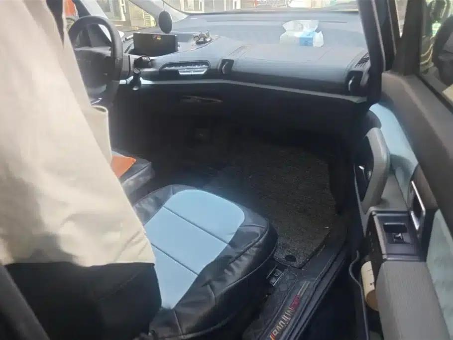Baojun E300 2020 Plus Interstellar Smart Edition — миниатюра 8