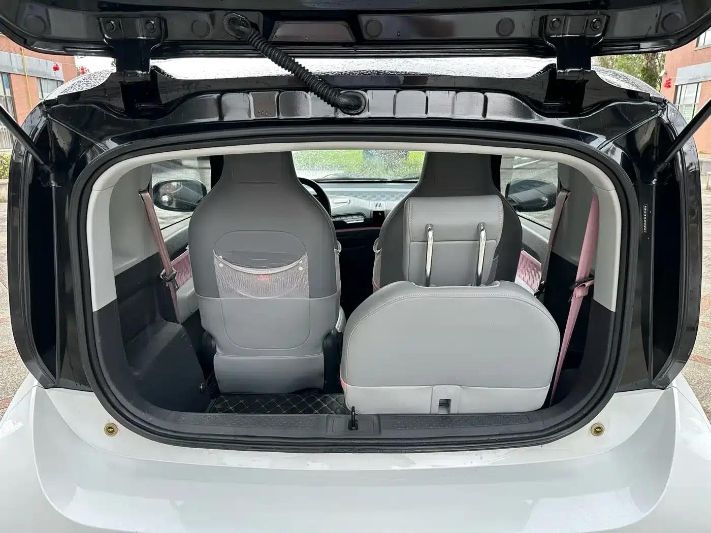 Baojun E300 2020 Interstellar Future Edition — миниатюра 5