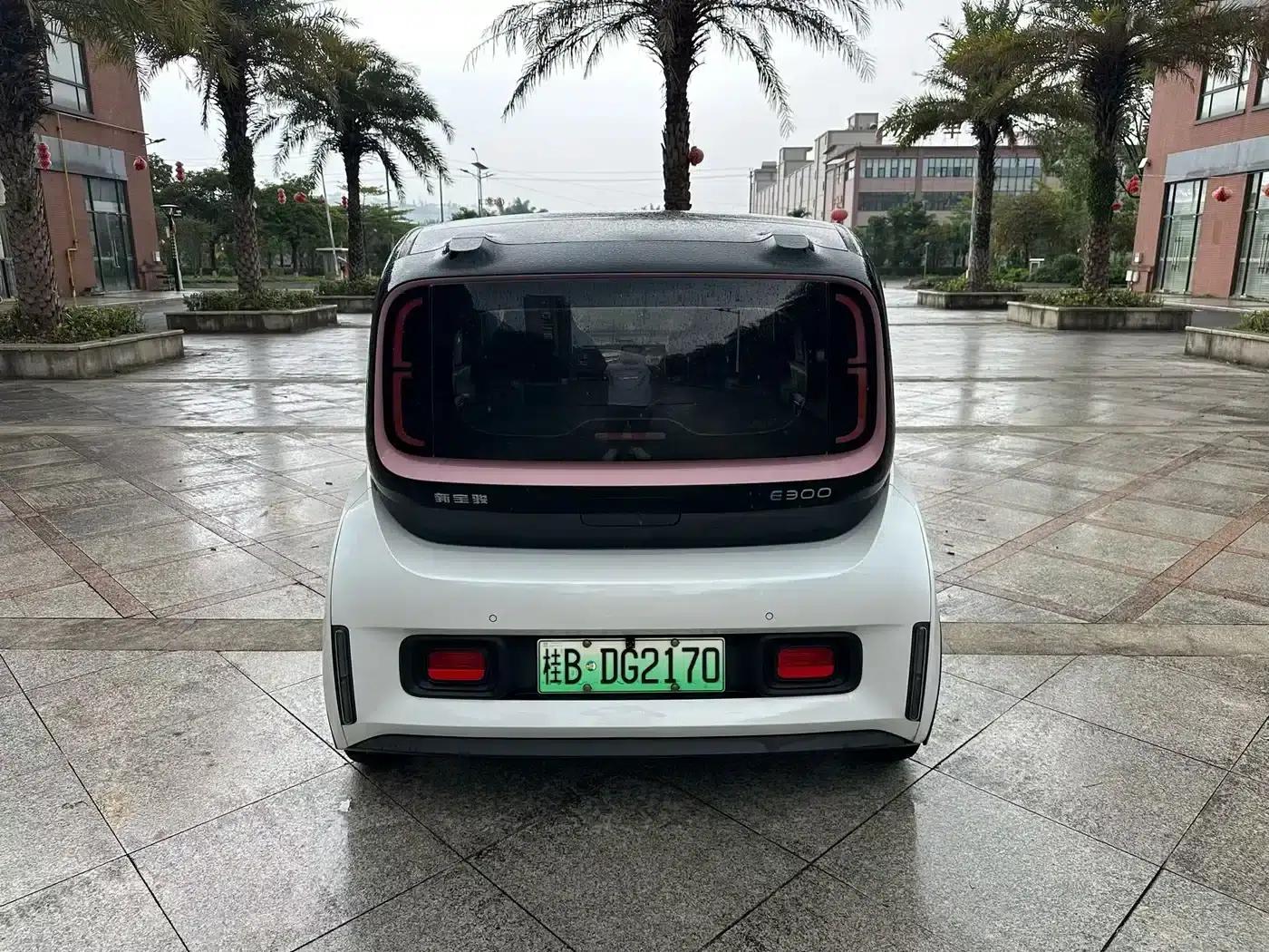 Baojun E300 2020 Interstellar Future Edition — миниатюра 8
