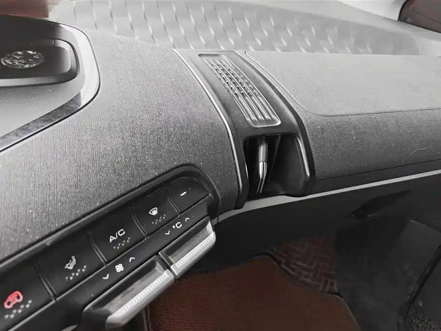 Baojun E300 2020 Interstellar Intelligent Driving Edition — миниатюра 13