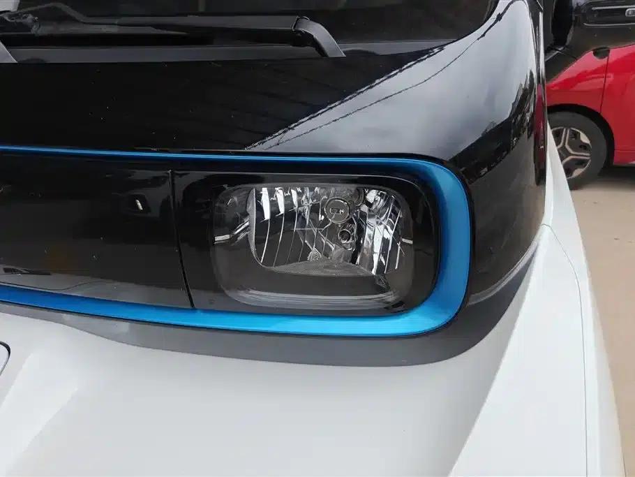 Baojun E300 2020 Interstellar Intelligent Driving Edition — миниатюра 5
