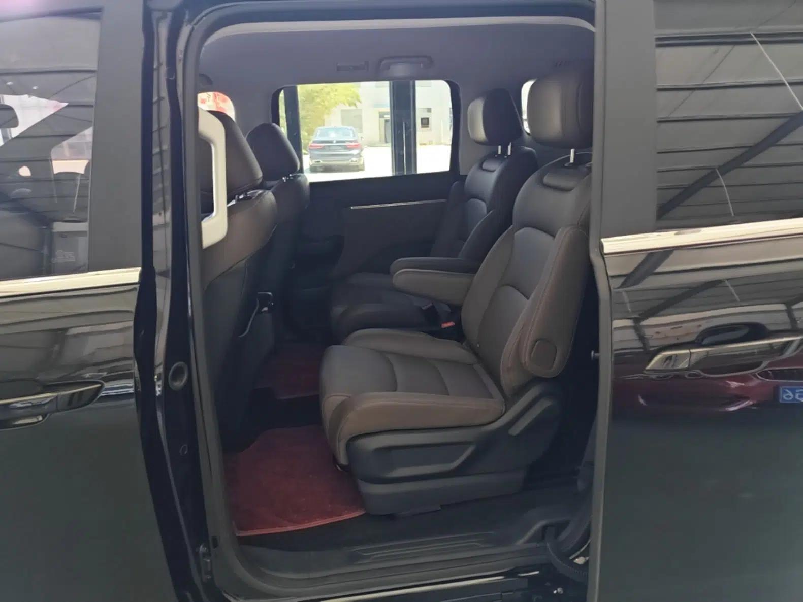 Wuling Starlight 730 2025 Model Plug-in Hybrid 125km Luxury Edition — миниатюра 20