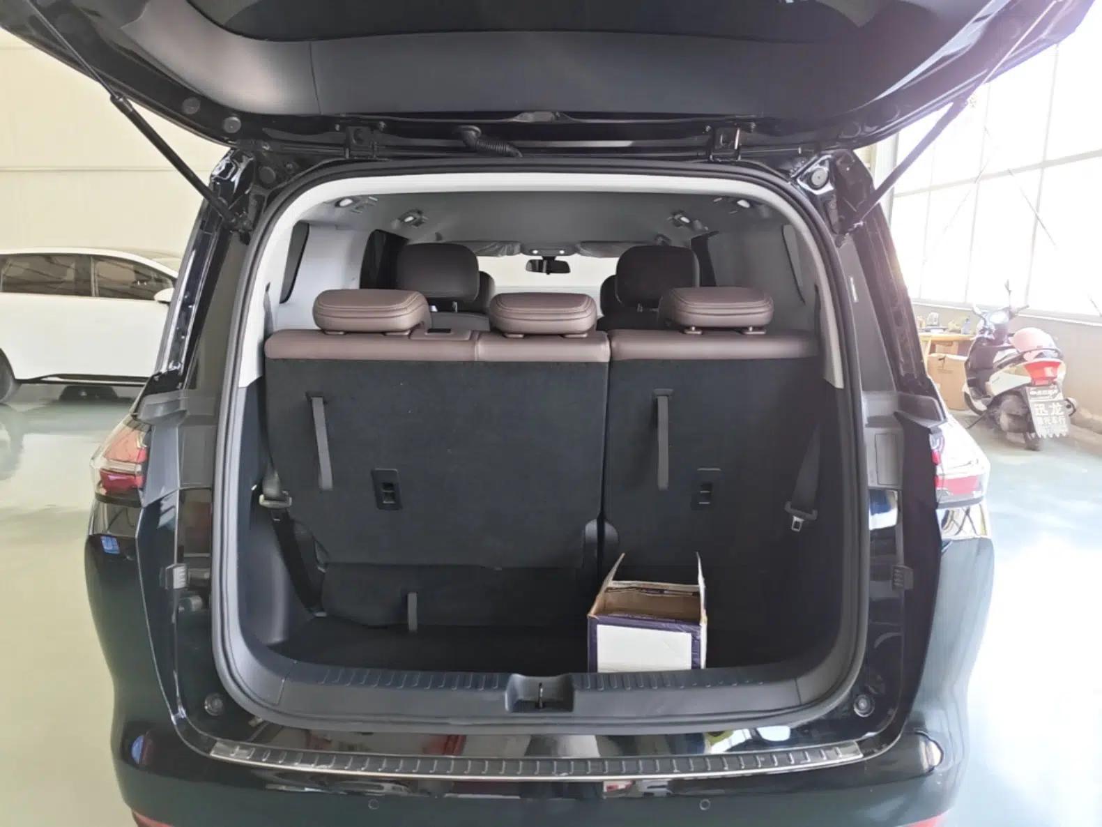 Wuling Starlight 730 2025 Model Plug-in Hybrid 125km Luxury Edition — миниатюра 22