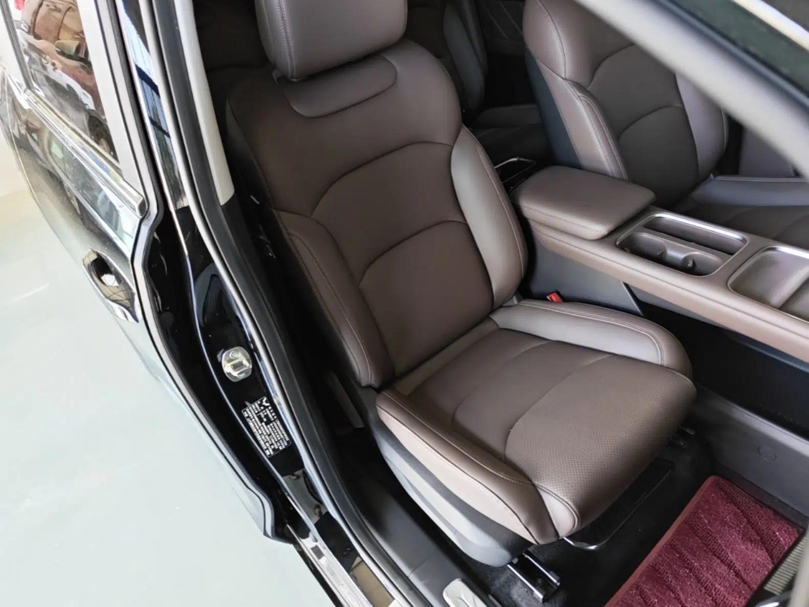 Wuling Starlight 730 2025 Model Plug-in Hybrid 125km Luxury Edition — миниатюра 23