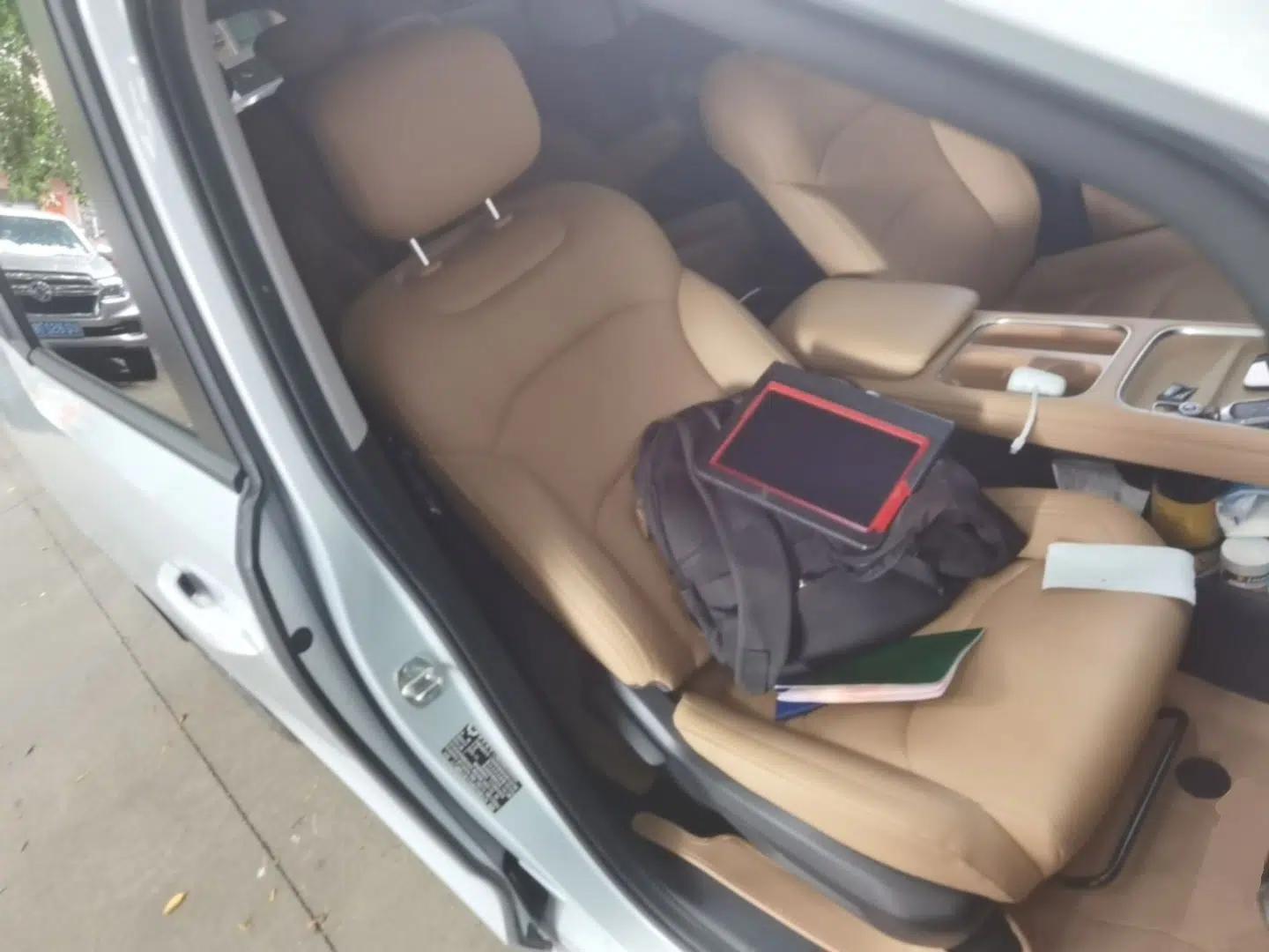 Wuling Starlight 730 2025 Model Plug-in Hybrid 125km Luxury Edition — миниатюра 23
