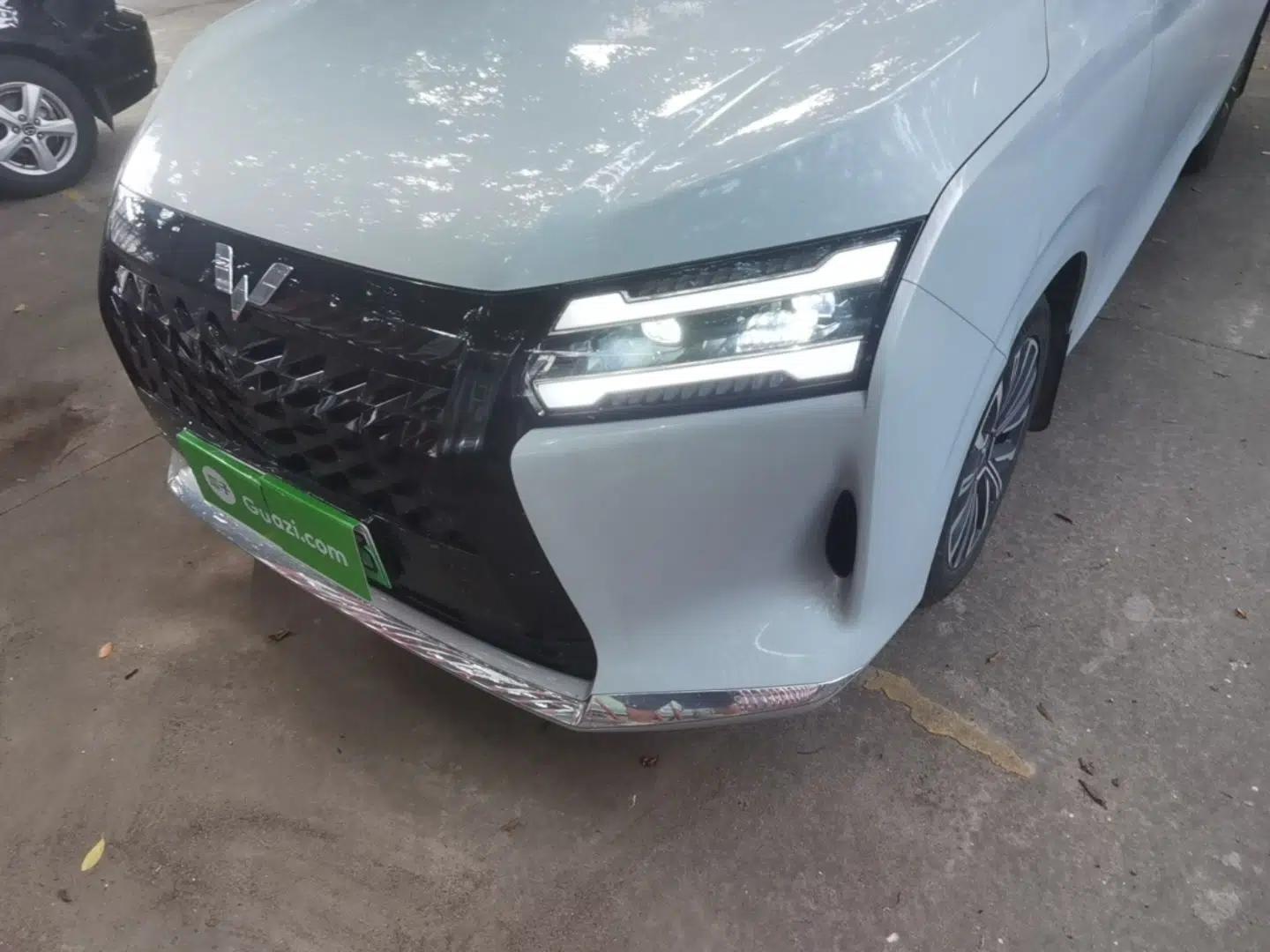 Wuling Starlight 730 2025 Model Plug-in Hybrid 125km Luxury Edition — миниатюра 9
