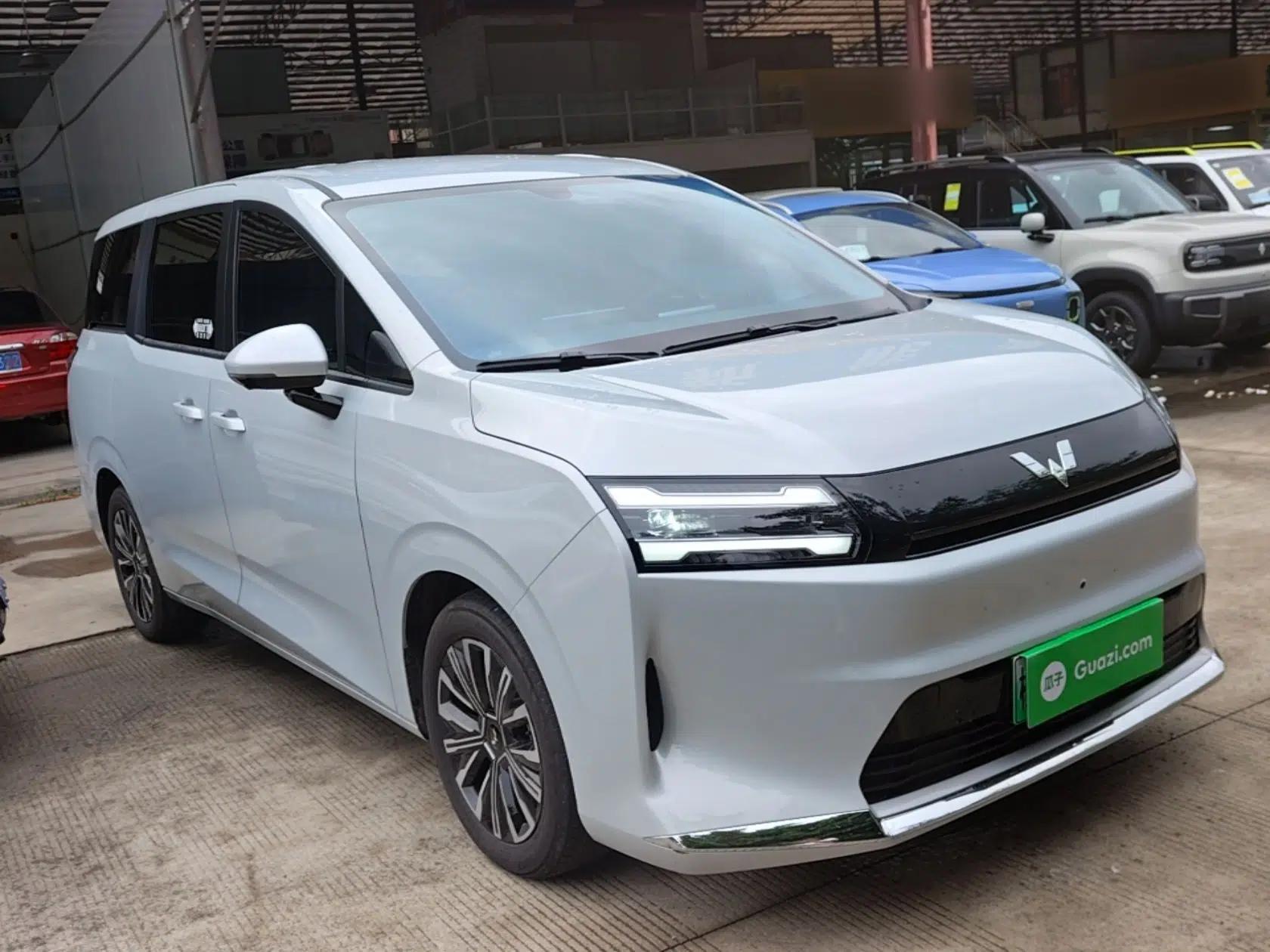 Wuling Starlight 730 2025 Model Pure Electric 500km Luxury Edition — миниатюра 3