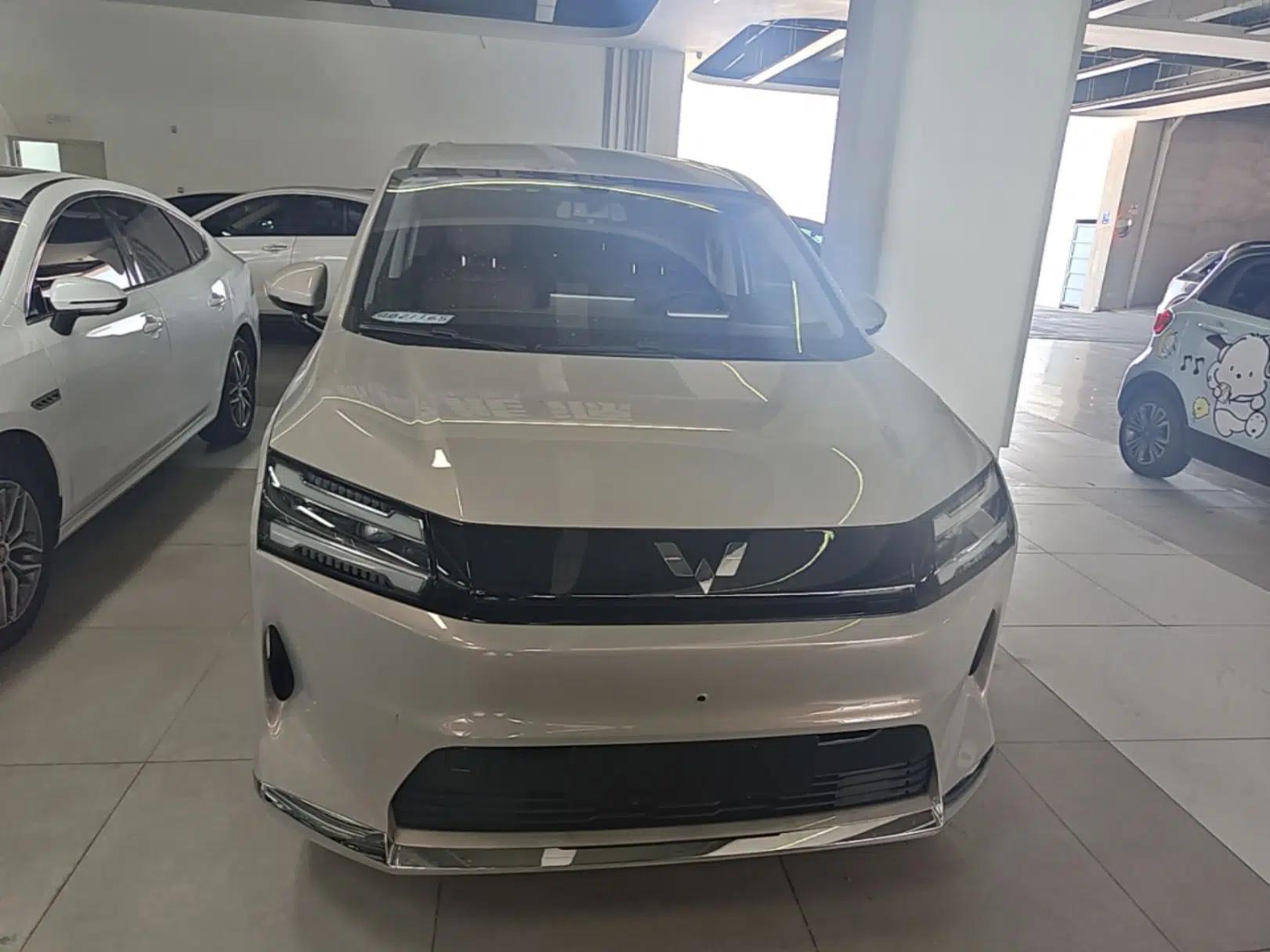 Wuling Starlight 730 2025 Model Pure Electric 500km Luxury Edition — миниатюра 2