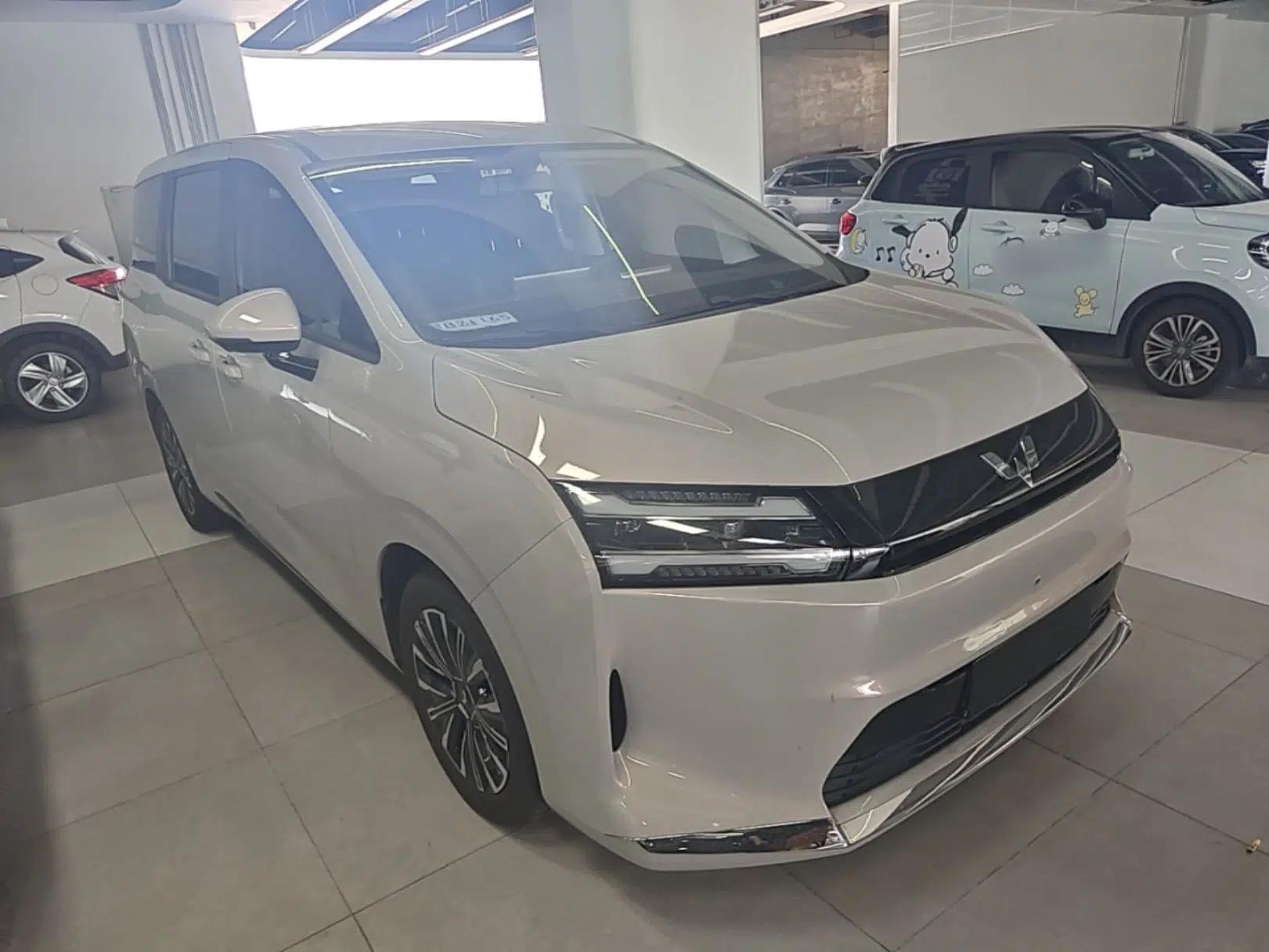 Wuling Starlight 730 2025 Model Pure Electric 500km Luxury Edition — миниатюра 3
