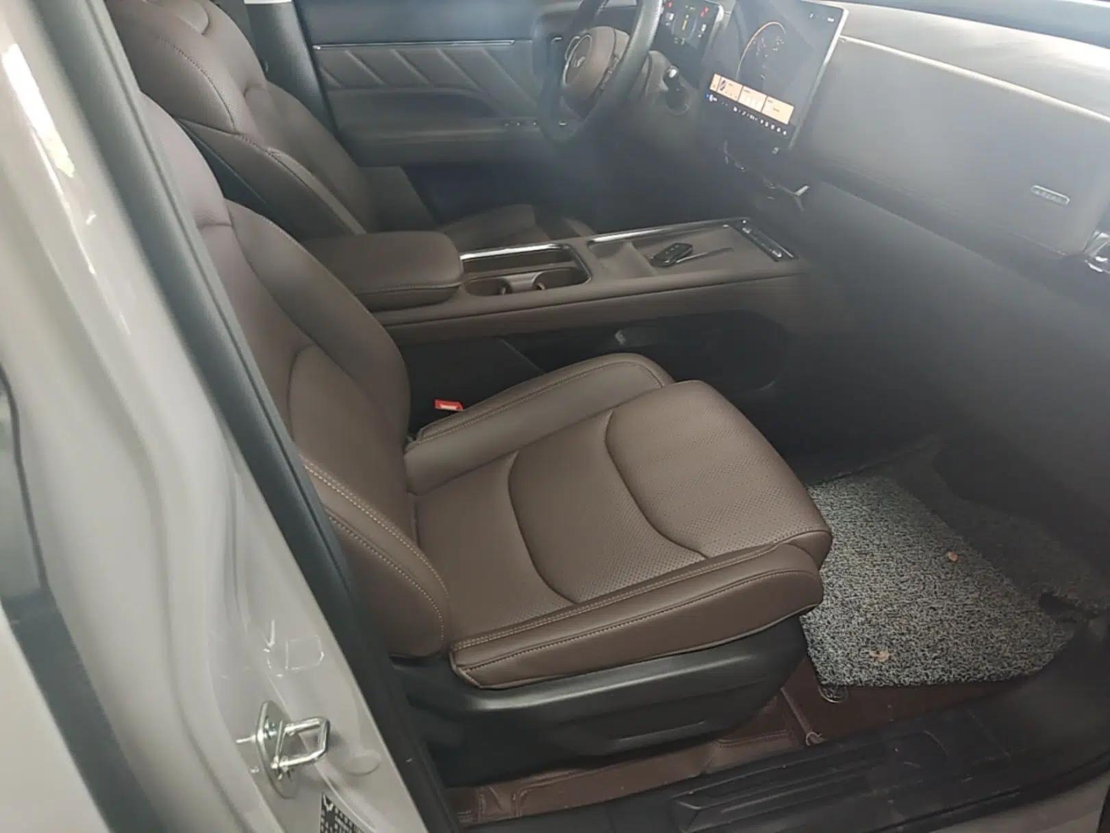 Wuling Starlight 730 2025 Model Pure Electric 500km Luxury Edition — миниатюра 23