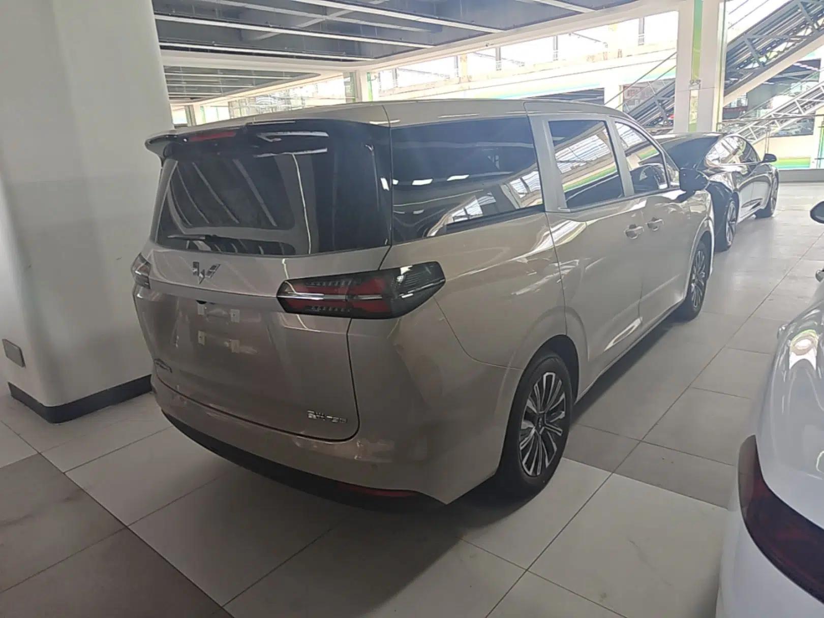Wuling Starlight 730 2025 Model Pure Electric 500km Luxury Edition — миниатюра 6