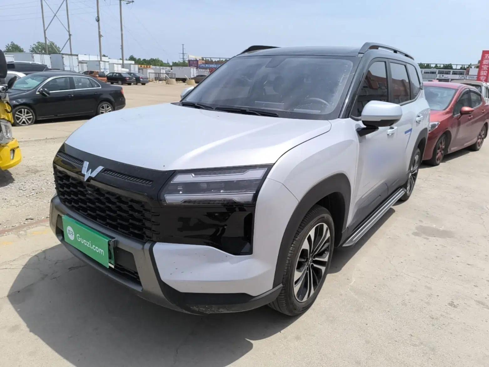 Wuling Xingguang 560 New Energy 2026 Model, Plug-in Hybrid, 125 km, Luxury Version — миниатюра 1