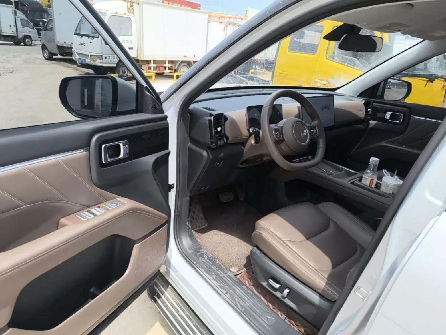 Wuling Xingguang 560 New Energy 2026 Model, Plug-in Hybrid, 125 km, Luxury Version — миниатюра 19