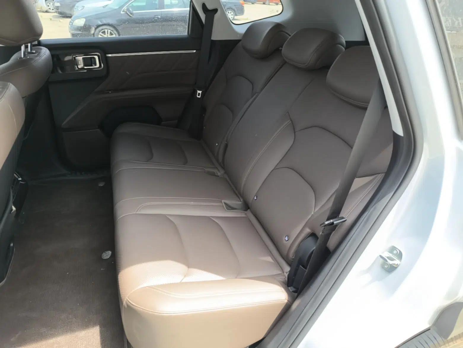 Wuling Xingguang 560 New Energy 2026 Model, Plug-in Hybrid, 125 km, Luxury Version — миниатюра 20