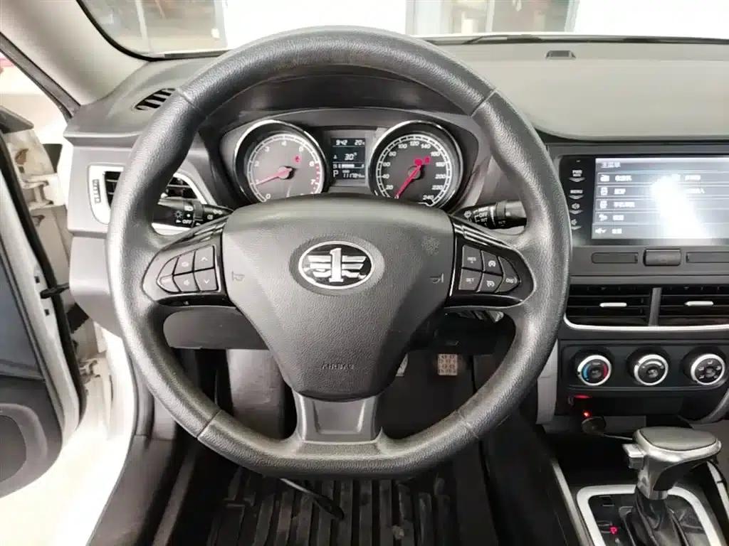 Besturn B30 2016 1.6L Automatic Luxury Edition — миниатюра 11