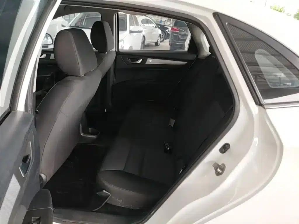 Besturn B30 2016 1.6L Automatic Luxury Edition — миниатюра 17