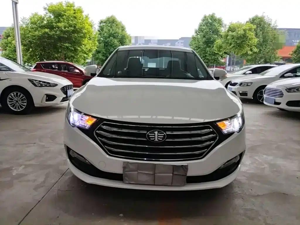 Besturn B30 2016 1.6L Automatic Luxury Edition — миниатюра 3