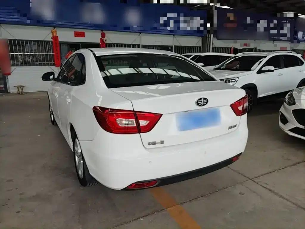 Besturn B30 2016 1.6L Automatic Luxury Edition — миниатюра 5