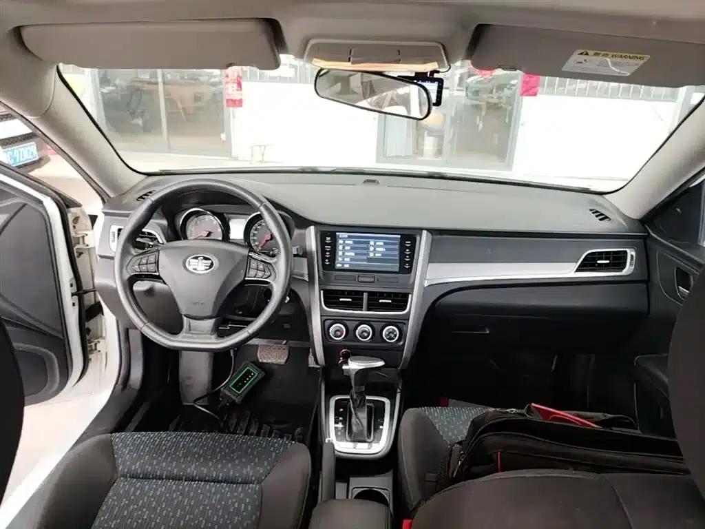 Besturn B30 2016 1.6L Automatic Luxury Edition — миниатюра 10