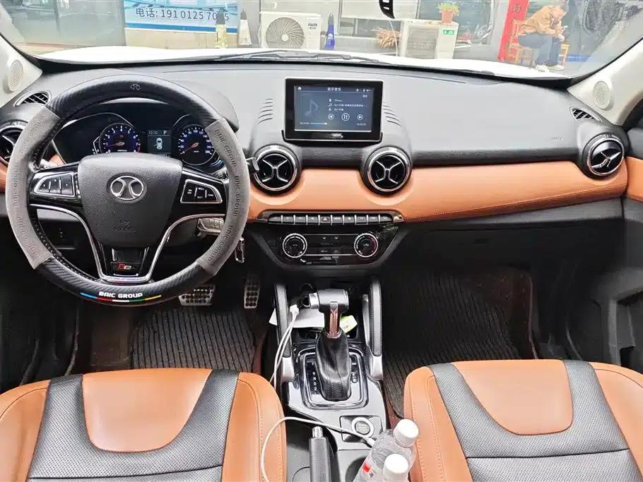 2016 Senova X35 1.5L Automatic Deluxe Edition — миниатюра 12