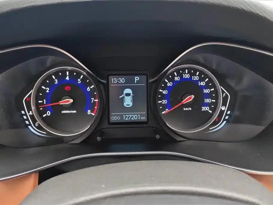 2016 Senova X35 1.5L Automatic Deluxe Edition — миниатюра 14