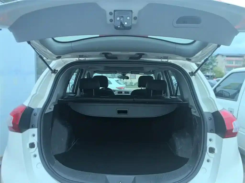 2015 Senova X65 2.0T Automatic Elite — миниатюра 19
