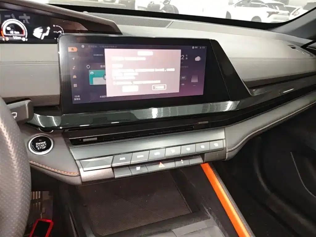 Changan UNI-V Smart Electric iDD 2023 Model, Smart Electric iDD 1.5T, 113km/h Smart Fun Edition — миниатюра 13