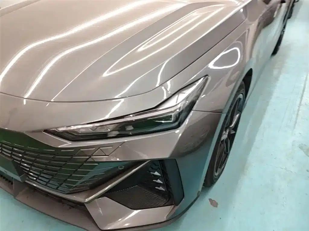 Changan UNI-V Smart Electric iDD 2023 Model, Smart Electric iDD 1.5T, 113km/h Smart Fun Edition — миниатюра 24