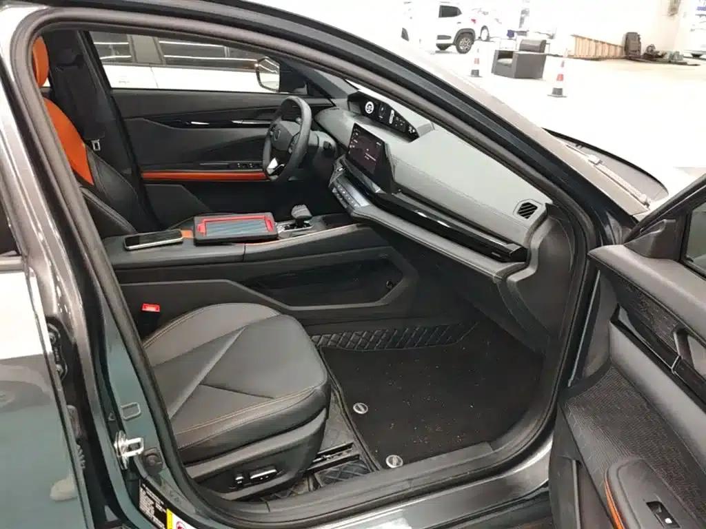 Changan UNI-V Smart Electric iDD 2023 Model, Smart Electric iDD 1.5T, 113km/h Smart Fun Edition — миниатюра 25