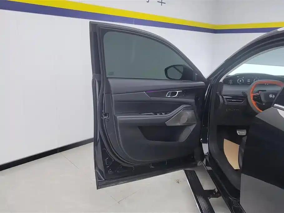 Changan UNI-K Smart Electric iDD 2022 Blue Whale iDD 130km 1.5T Premium Edition — миниатюра 7
