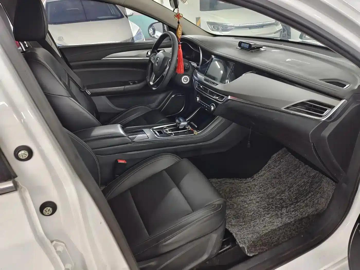 Changan Eado New Energy 2019 EV460 Smart Edition — миниатюра 10