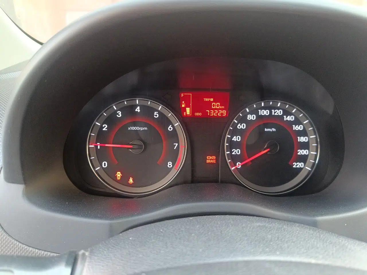 Hyundai Verna Ray 2014 1.4L Manual GLX — миниатюра 13