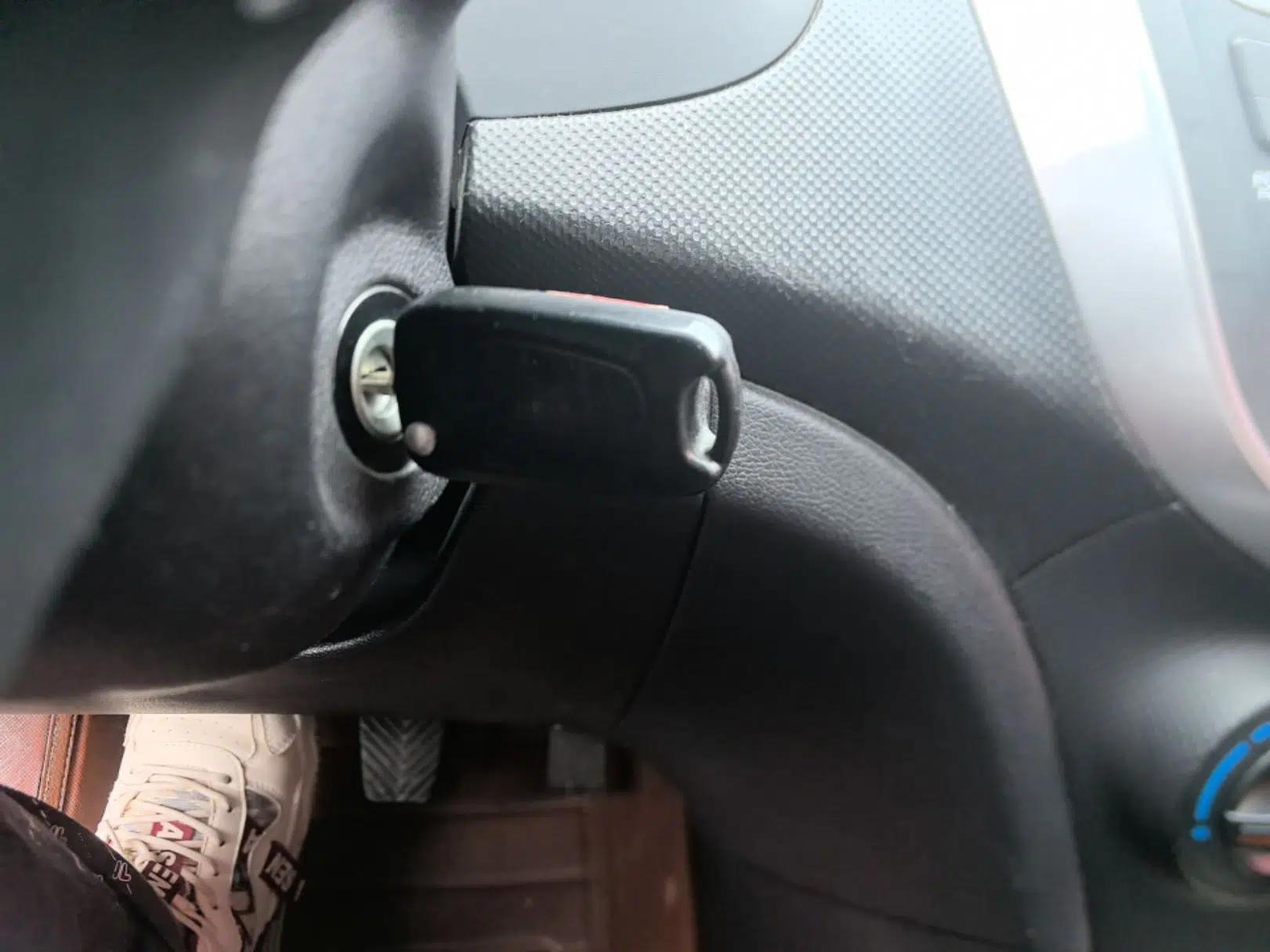 Hyundai Verna Ray 2014 1.4L Manual GLX — миниатюра 12