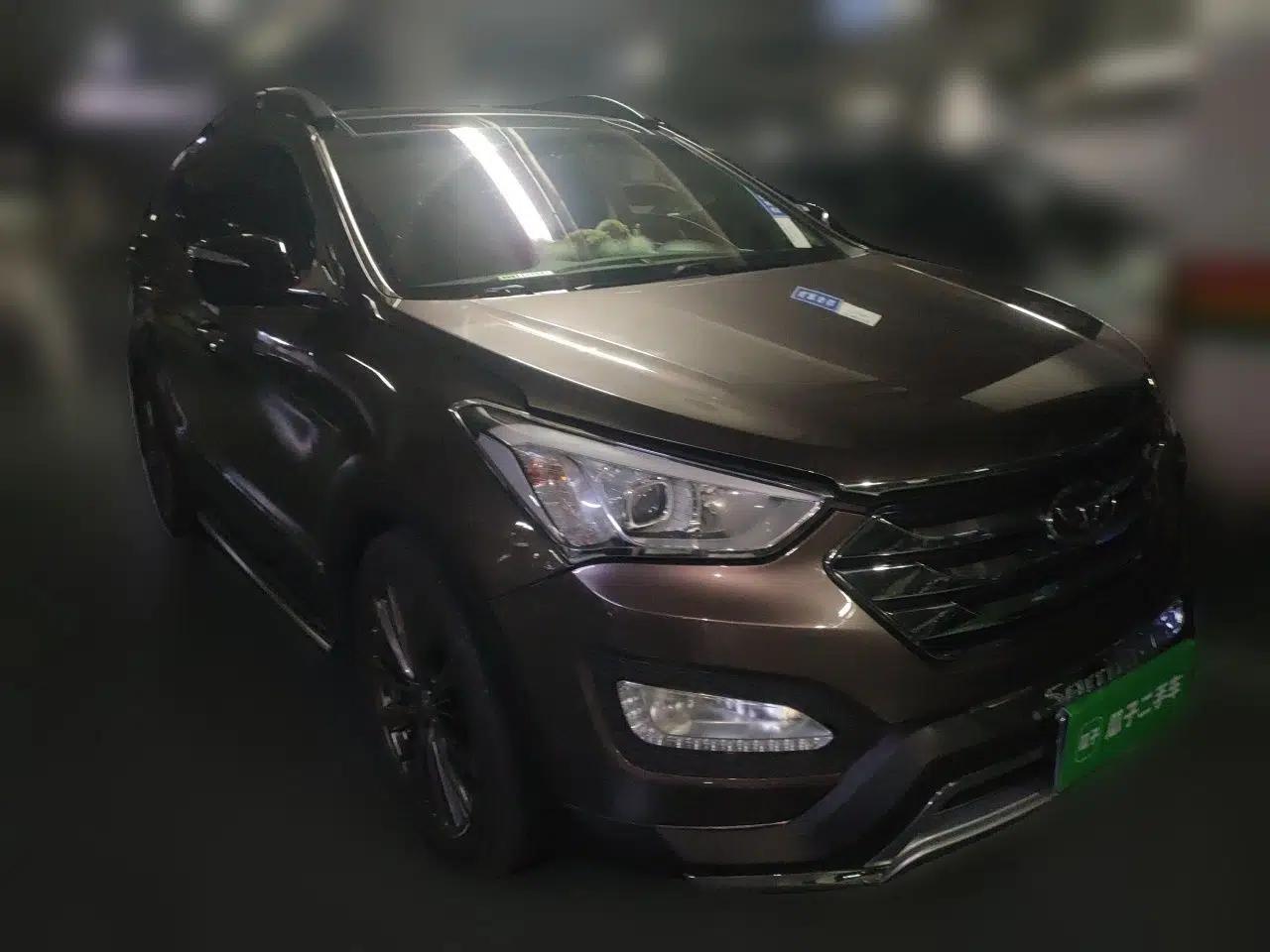 Hyundai Santa Fe Classic 2013 3.0L 4x4 Comfort Edition with Navigation 7 Seats Euro IV — миниатюра 3