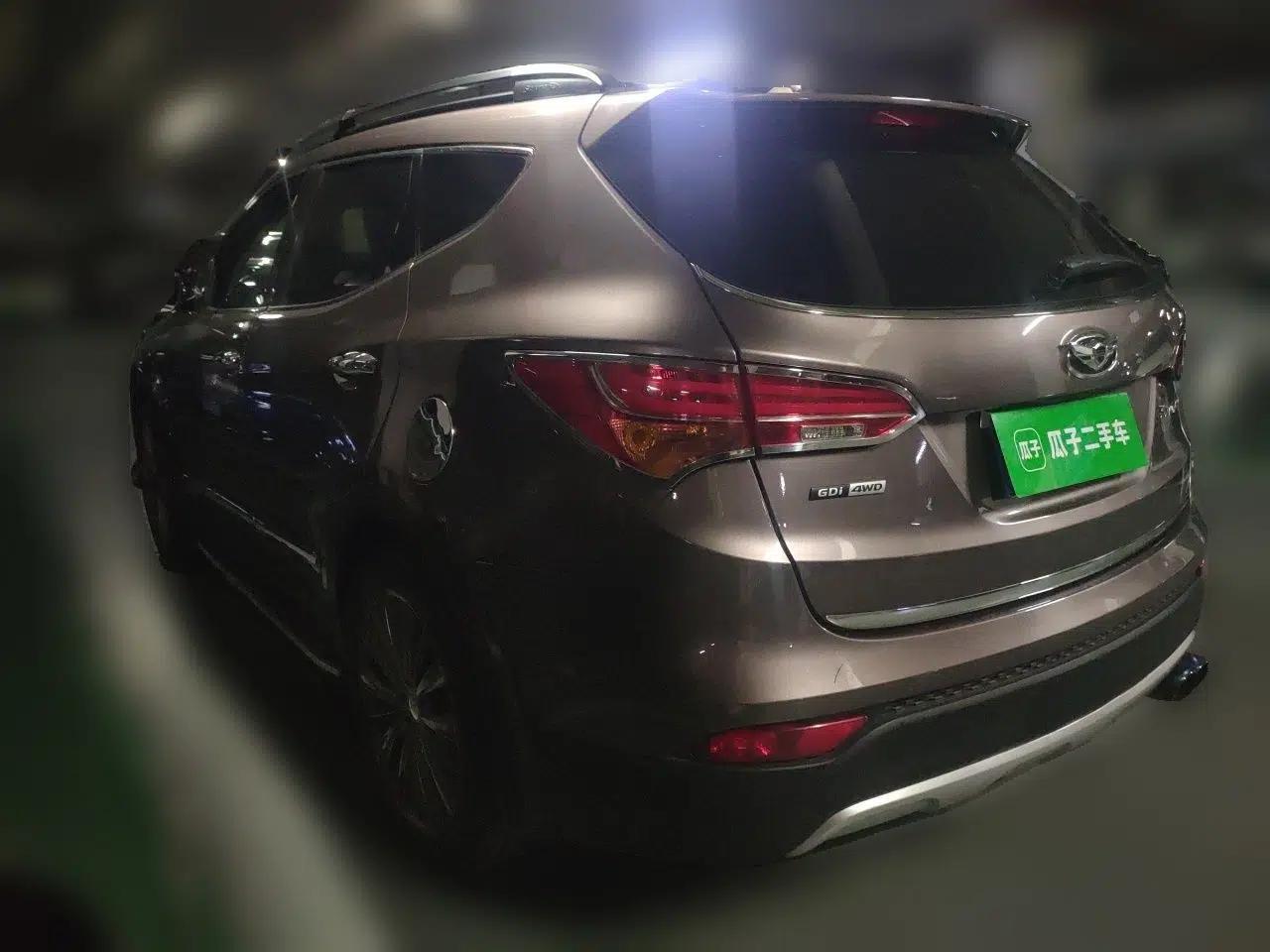 Hyundai Santa Fe Classic 2013 3.0L 4x4 Comfort Edition with Navigation 7 Seats Euro IV — миниатюра 4
