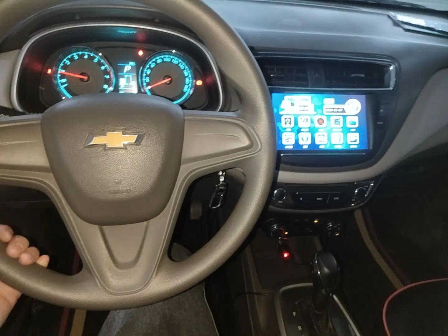 Chevrolet Lova RV 2016 1.5L Automatic Comfort Edition — миниатюра 12